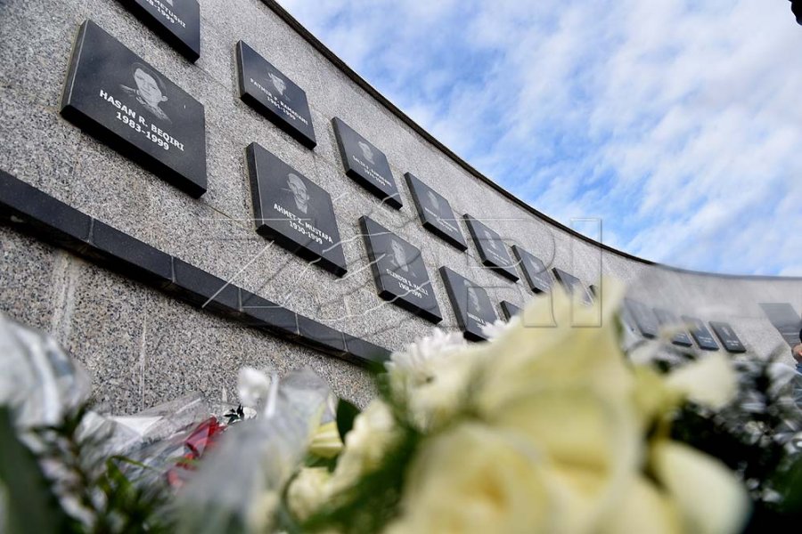 Skenë ekzekutimi mbi popullin që faj nuk kishte, Hajrie Mehmeti rrëfen tmerrin e 27 vjetëve më parë në Reçak