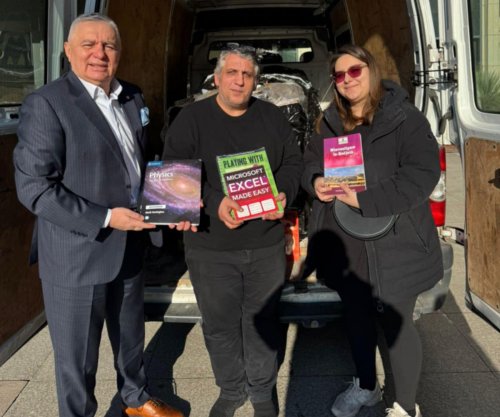 Remzi Ejupi falënderon për donacionin e librave nga Malta