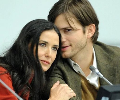 Ashton Kutcher 13 vjet pas divorcit nga Demi Moore: Jam shumë krenar për të [video]
