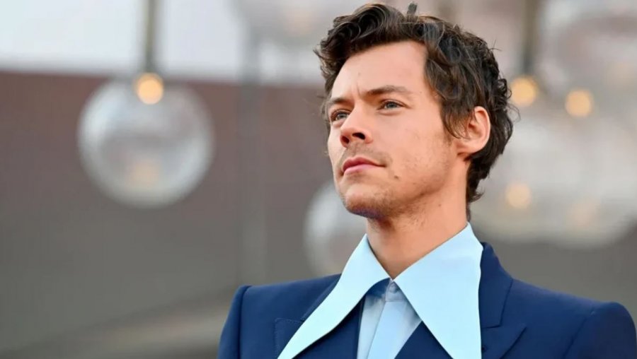 Harry Styles me befasi të madhe për fansat, njofton albumin e tij më të ri