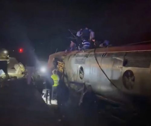 Të paktën pesë të vdekur pas daljes nga shinat të dy trenave në Spanjë