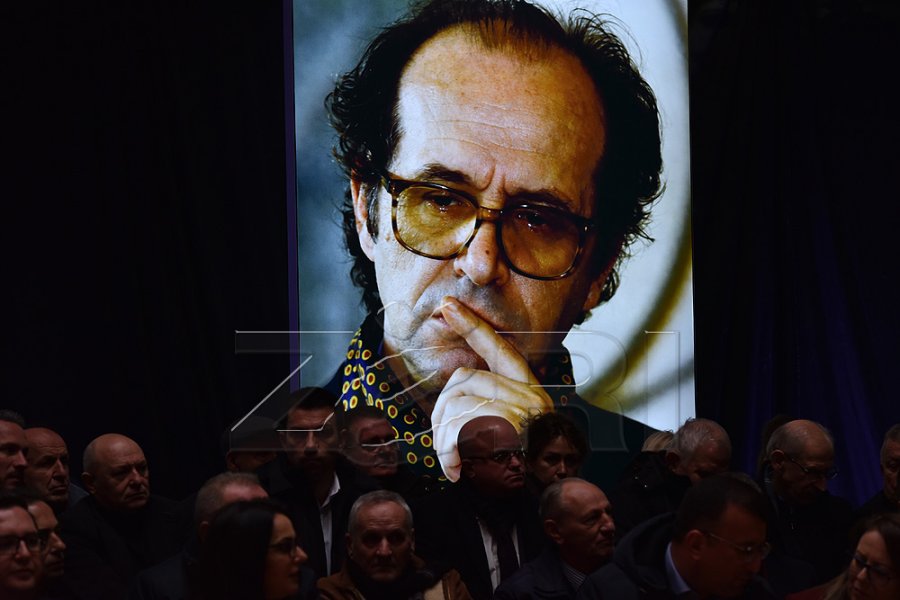 Kurti kujton Rugovën në 20-vjetorin e vdekjes: Meritor për orientimin politik të Kosovës drejt Perëndimit