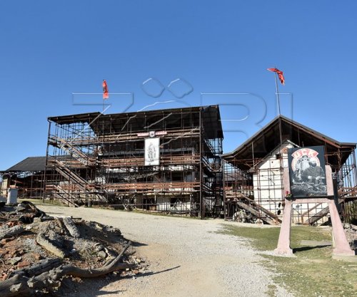 28 vjet nga sulmi i dytë – biseda e Adem Jasharit me të birin, Kushtrimin