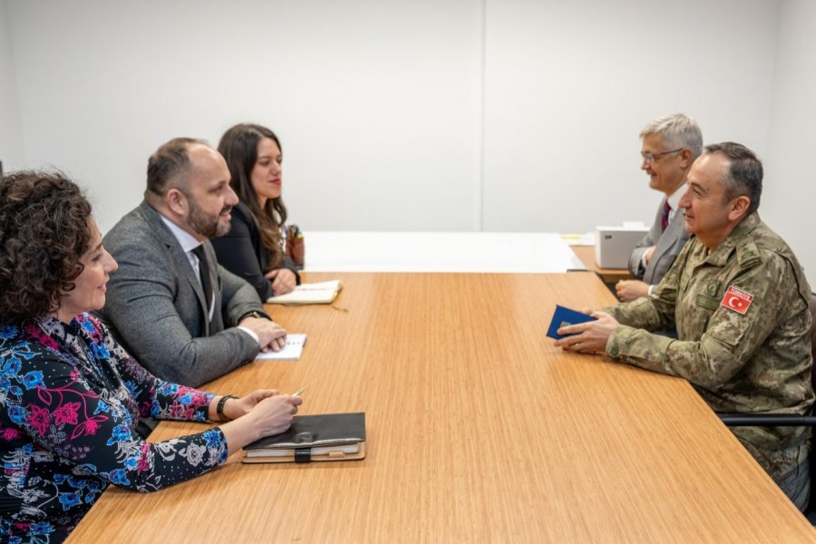 Ulutash takohet me Radojeviqin, flasin për sigurinë