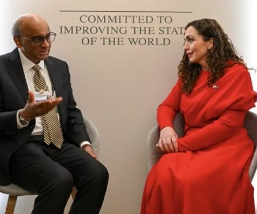 Osmani takohet me presidentin e Singaporit në Davos, ia kërkon heqjen e vizave për kosovarët