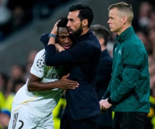 “Nuk kam asgjë në dorë, shpresoj që do të qëndrojë”, Arbeloa flet për të ardhmen e Vinit