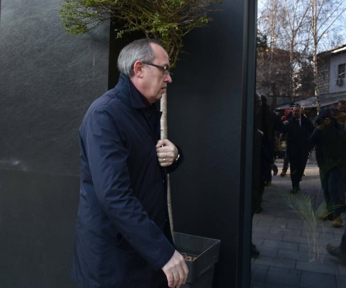 Hoti synon ta drejtojë LDK-në, kërkon besimin e strukturave të partisë