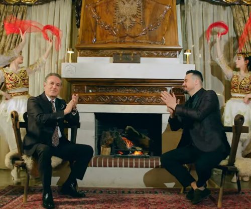 Kastriot Tusha e Vani Gjuzi sjellin potpuri të Shqipërisë së Mesme