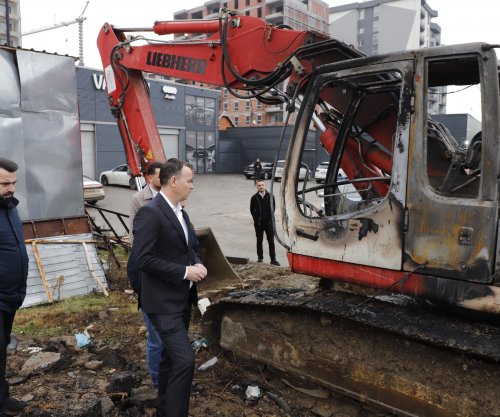 Peci dënon djegien e bagerit në Mitrovicë: Paqe me krimin nuk do të ketë, as në jug as në veri