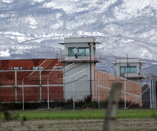 Rama pezullon ekspozitën në sheshin e Prishtinës për shkak të pasaktësive për Dubravën