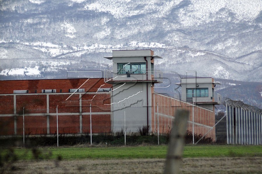 Policia gjen substanca narkotike në Qendrën Korrektuese të Dubravës
