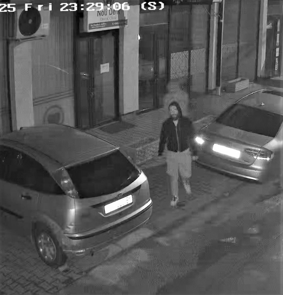 Policia kërkon ndihmë për identifikimin e të dyshuarve për vjedhje në Fushë-Kosovë