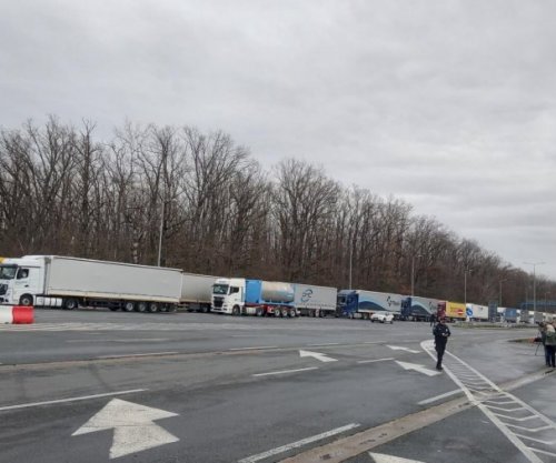 AKB: Bllokadat në kufij dhe rregullat e BE-së po shtrenjtojnë transportin dhe rrezikojnë furnizimin