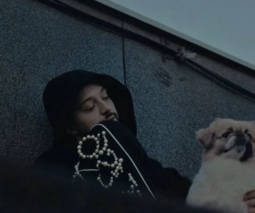 “Nuk ia fali vetës”, Gjesti rikthehet me baladën prekëse dedikuar vëllait të ndjerë