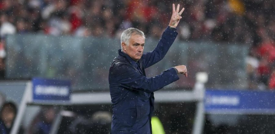 Mourinho tall Arbeloan dhe më pas kërkon falje