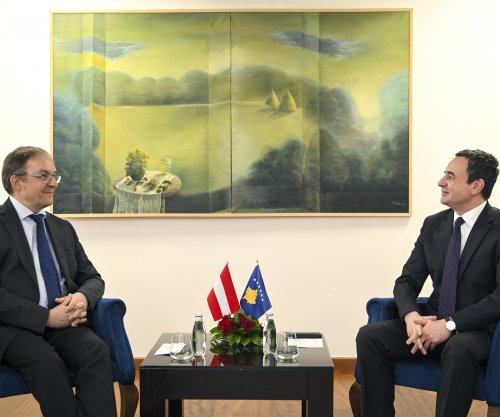 Kryeministri Kurti takon ambasadorin e Austrisë në Kosovë, Schnetzer