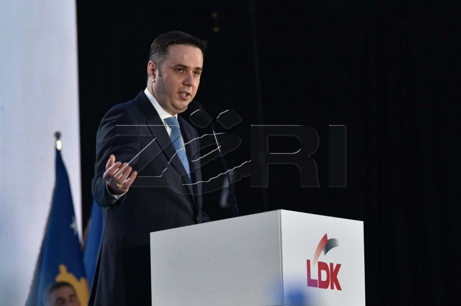 Abdixhiku ofron dorëheqjen, kërkon votëbesimin e LDK-së