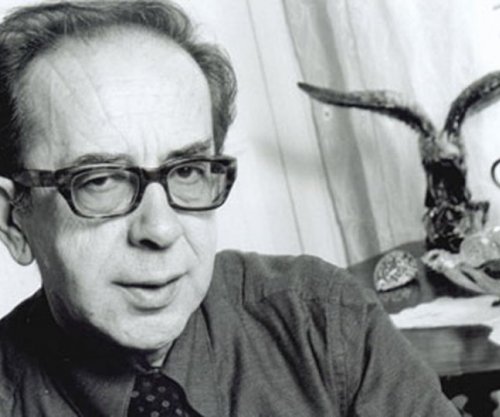 Dy vjet pa kolosin e letërsisë shqiptare, Ismail Kadare