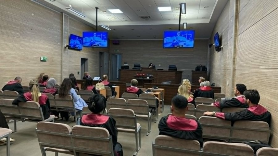 Dështon të nisë gjykimi ndaj 21 të akuzuarve për dëbimin e mbi 800 mijë shqiptarëve gjatë vitit 1999