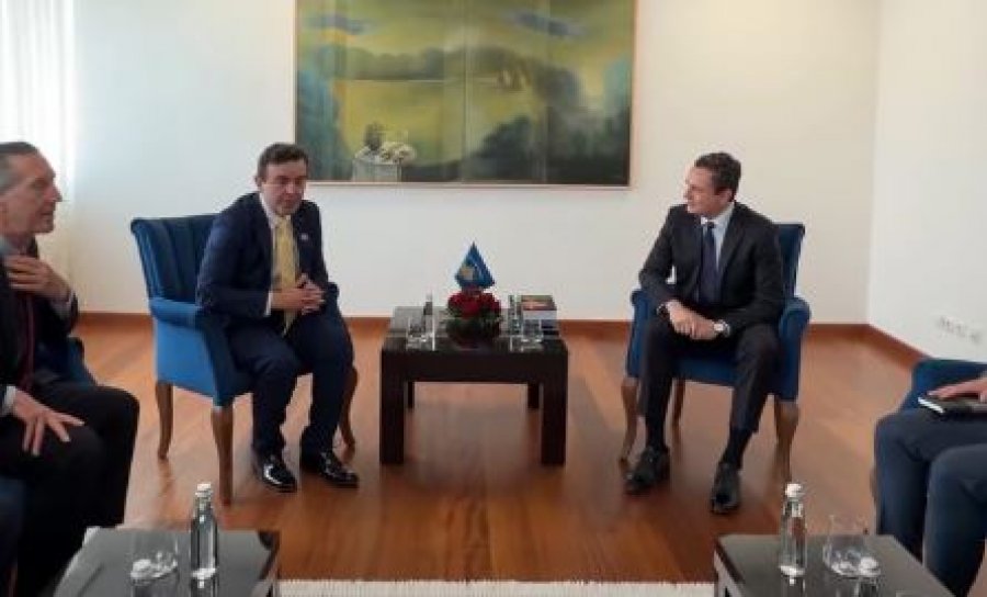 Kurti pret në takim delegacionin e iniciativës America250