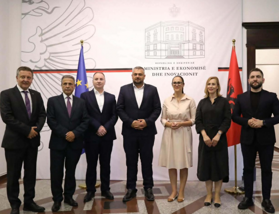 Kosova e Shqipëria nënshkruajnë marrëveshjen për mobilitetin në punë