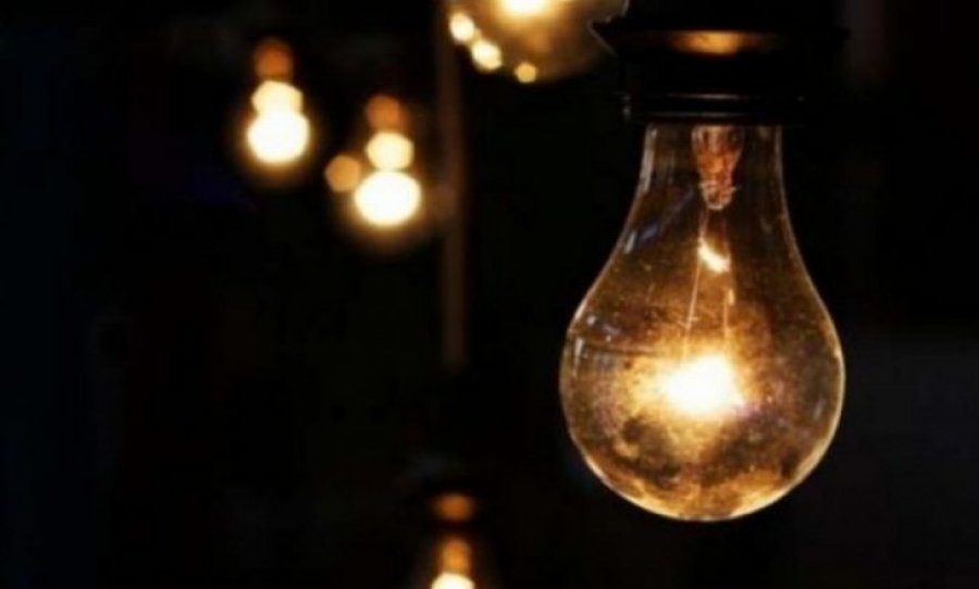 Banorët e rrugës “Haxhi Zeka” në kryeqytet pa energji elektrike që nga mëngjesi, ankohen për mungesë informimi
