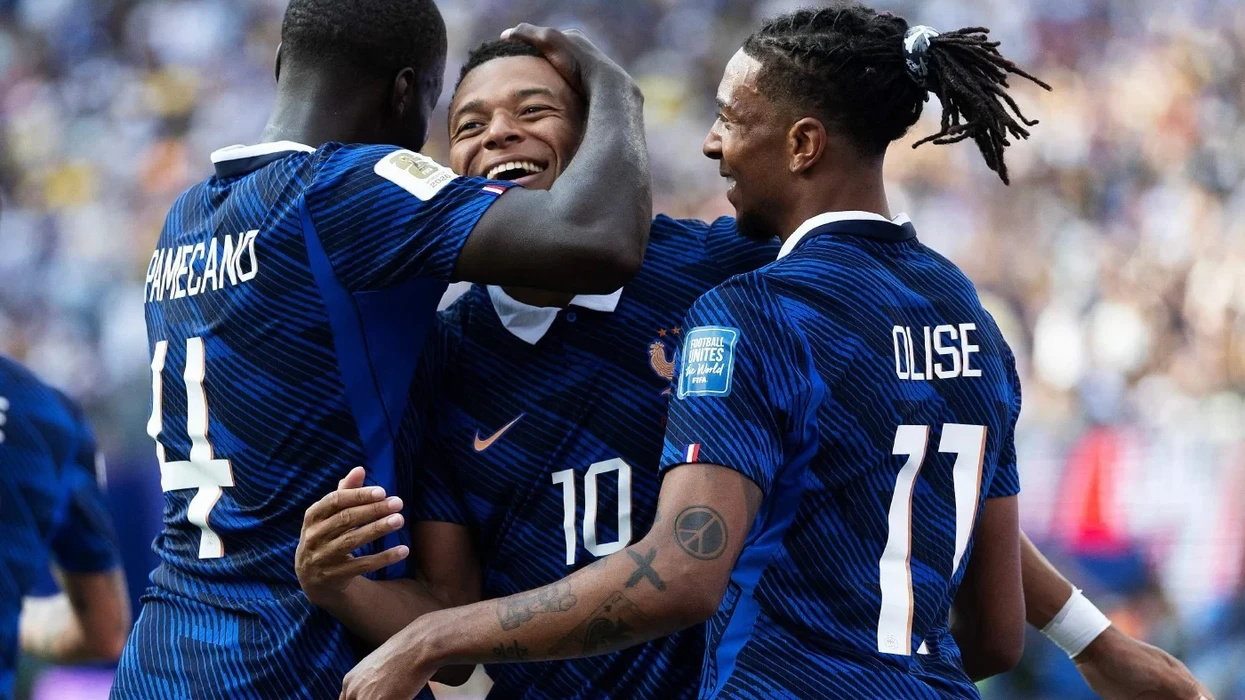 Temperatura deri në 46 gradë, FIFA po konsideron ta shtyjë përballjen mes Francës dhe Paraguait