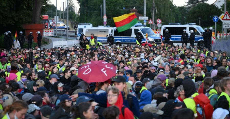 Protesta në Gjermani: Përplasje me policinë në Erfurt, kundërshti për konventën e AFD