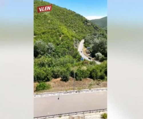 Kosova dhe Maqedonia e Veriut më afër njëra-tjetrës, VLEN publikon video nga punimet në autostradë [Video]