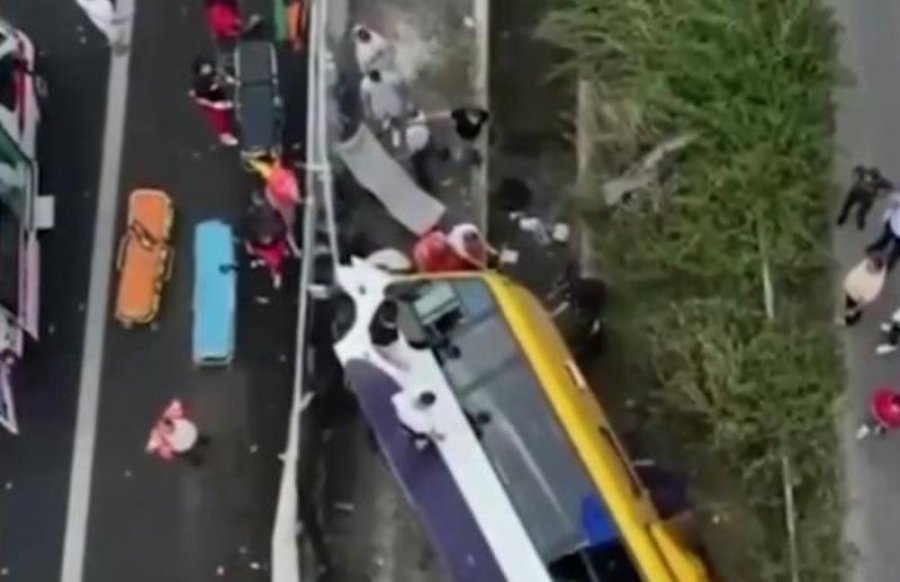 Aksidenti tragjik në Shqipëri, tetëvjeçarit i amputohet këmba për t’ia shpëtuar jetën