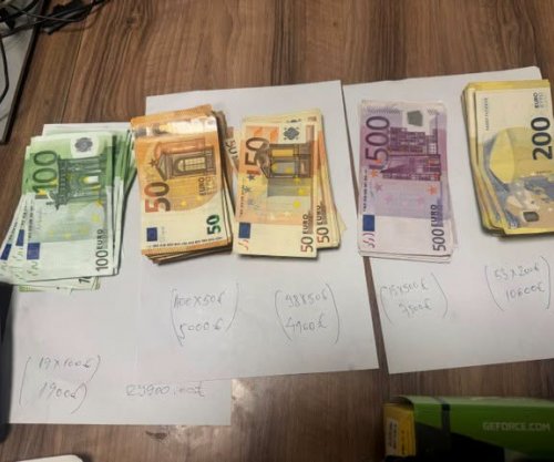 Kapen afro 30 mijë euro dhe mall i padeklaruar në Han të Elezit, Dogana jep detaje