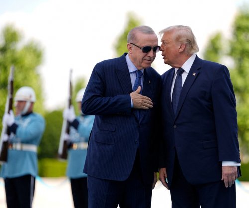 Samiti i NATO-s, përfundon darka e udhëheqësve