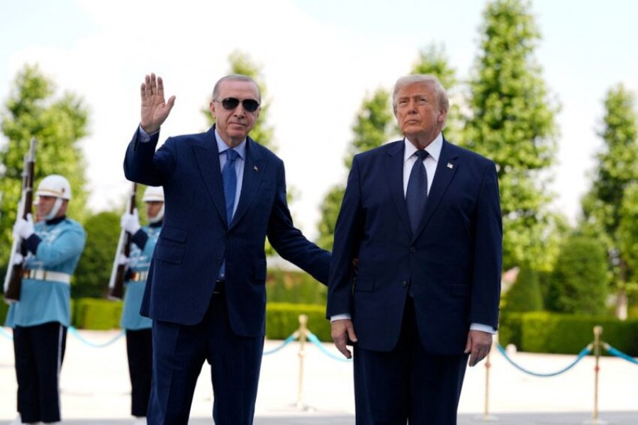 Trumpi mbërrin në darkën e liderëve të NATO-s