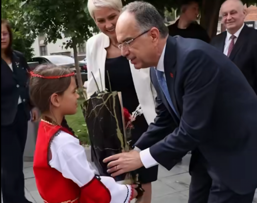 Begaj: I inkurajova liderët të bashkohen për interesin kombëtar, ua garantova mbështetjen e Shqipërisë