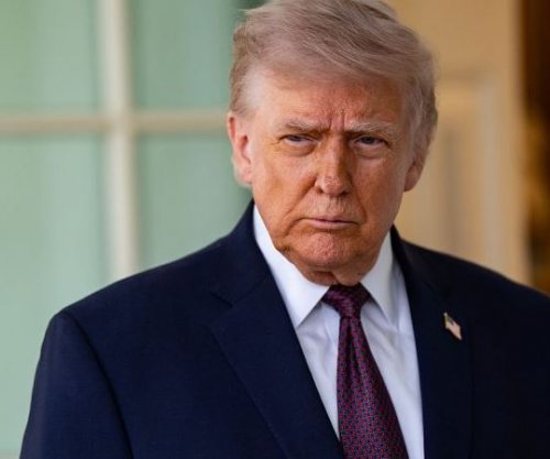 Trump: Ngushtica eështë e hapur