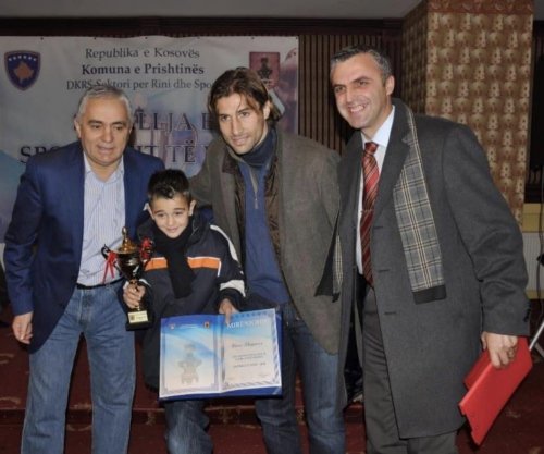 Remzi Ejupi kritikëve të Zhegrovës: Është mëkat që të ulet dhe të nënvlerësohet një diamant si Edoni
