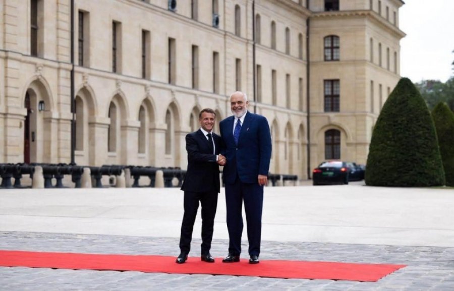 Rama pritet nga Macroni, merr pjesë në Samitin e Koalicionit të Vullnetmirëve