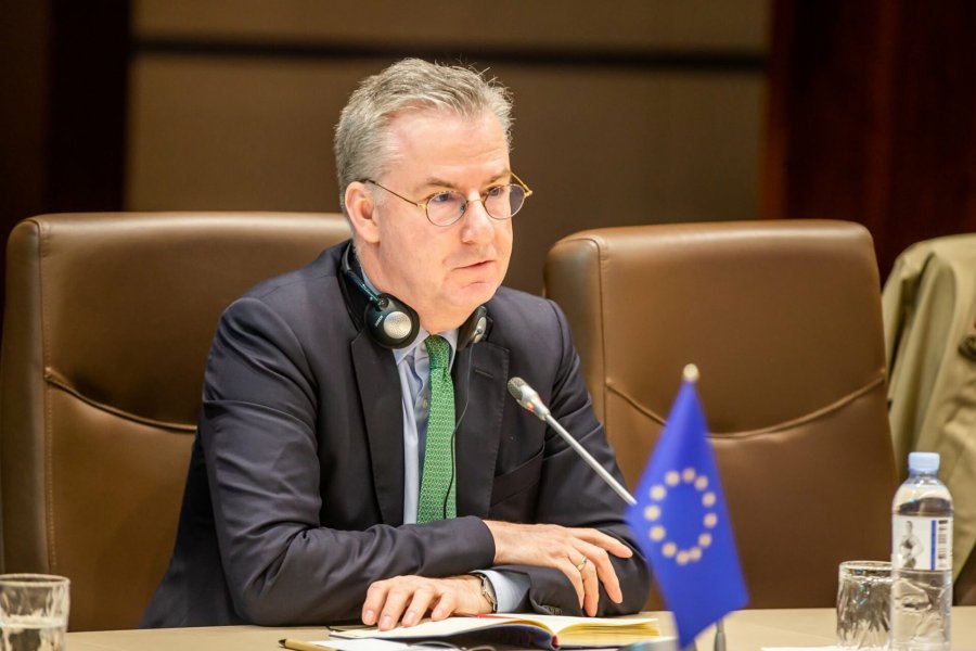 BE-ja emëron Dirk Schubelin përfaqësues të ri special për Kosovën