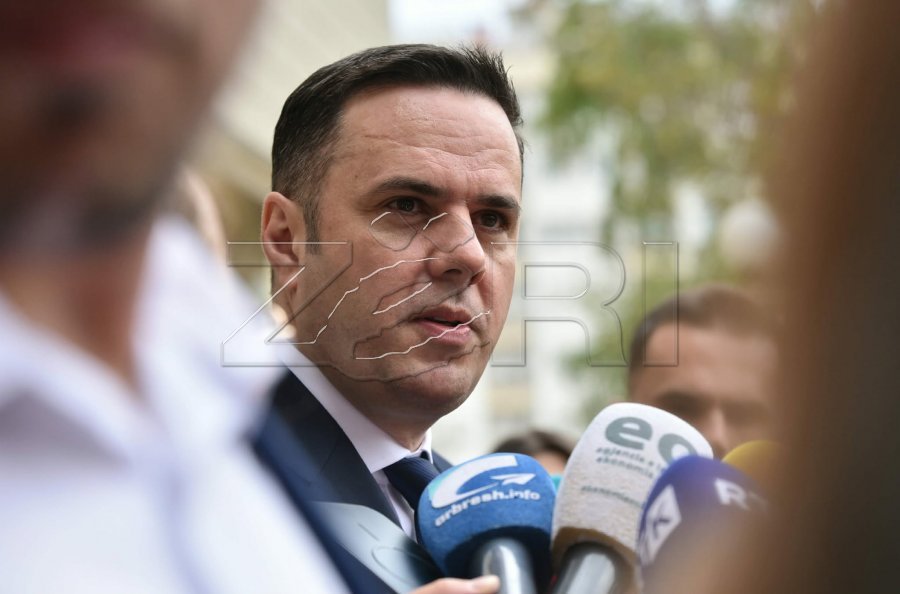 Abdixhiku: Mandati im është vënë në diskutim pas ndërprerjes së bisedimeve me Kurtin