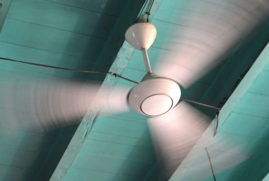 Tragjedi në një spital në Indi: Pacienti humb jetën pasi mbi të ra ventilatori
