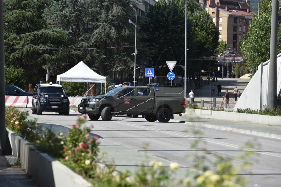 NATO-ja përgjigjet pas raportimeve mbi tërheqjen e KFOR-it nga ura e Ibrit dhe Manastiri i Deçanit