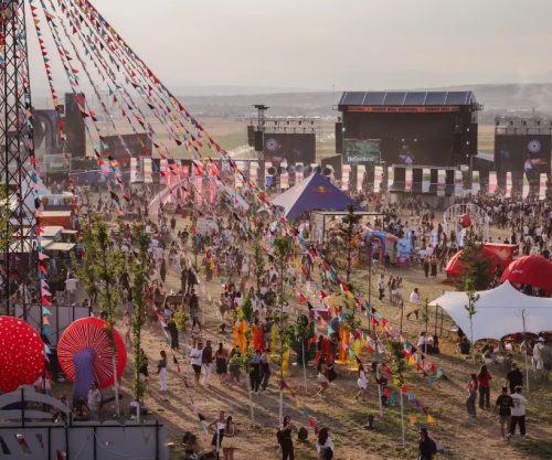 Pepsi sjell trashëgiminë e tij muzikore në “Sunny Hill Festival 2026”