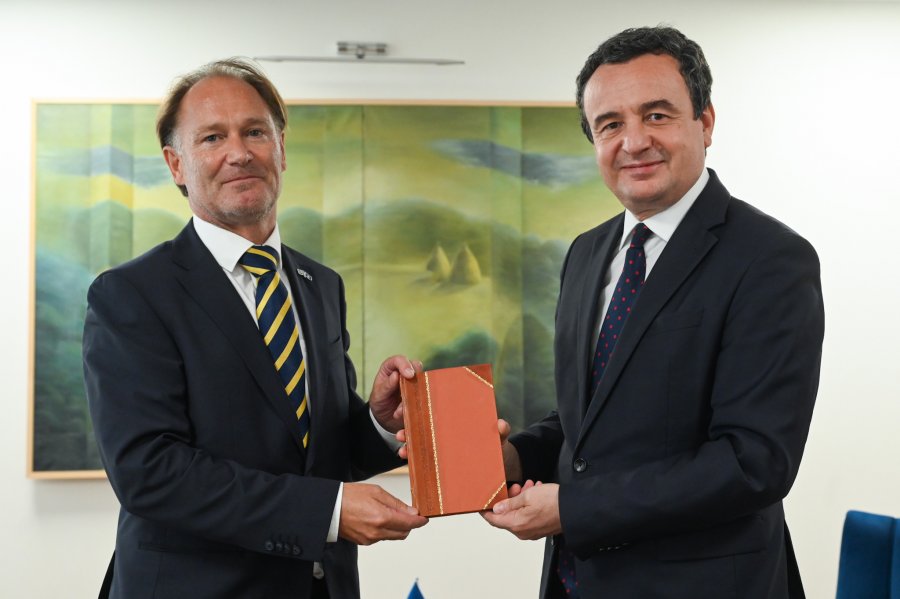 Kurti pret në takim lamtumirës ambasadorin suedez, e falënderon për mbështetjen ndaj Kosovës