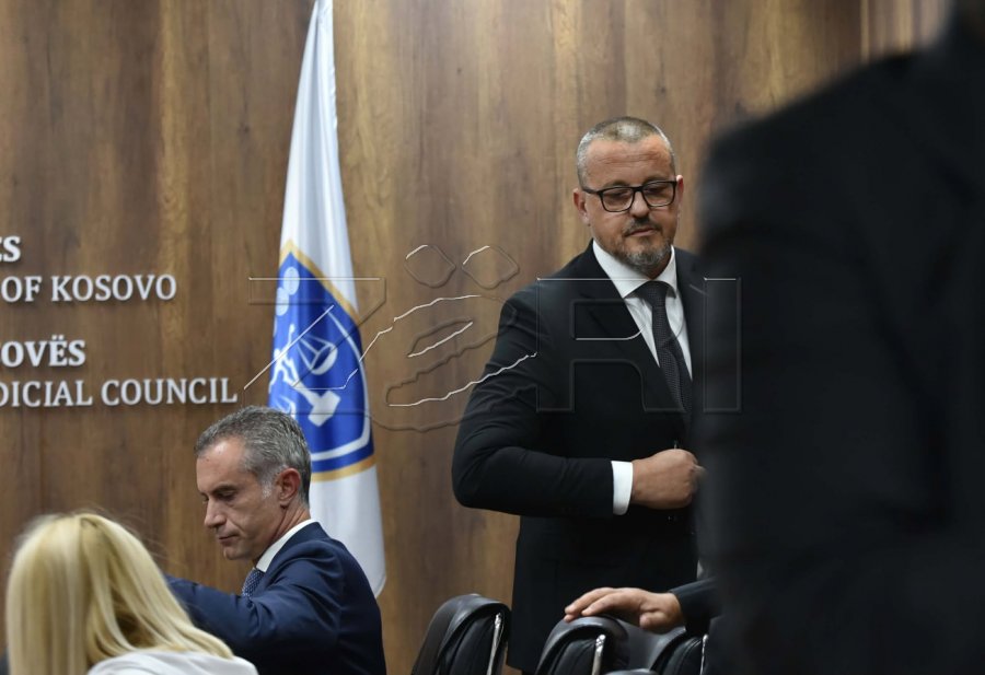 Përplasje mes anëtarëve, ndërpritet mbledhja e KGJK-së