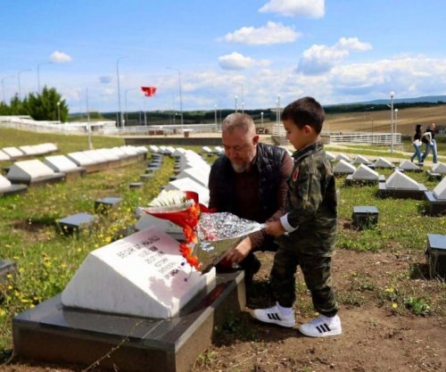 Lushtaku nderon dëshmorët në Marinë e Radishevë, në këtë të fundit u zbulua pllaka përkujtimore