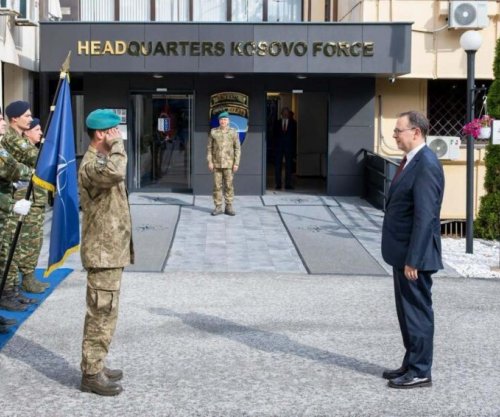 Komandanti i KFOR-it pret në takim lamtumirës ambasadorin turk në Kosovë