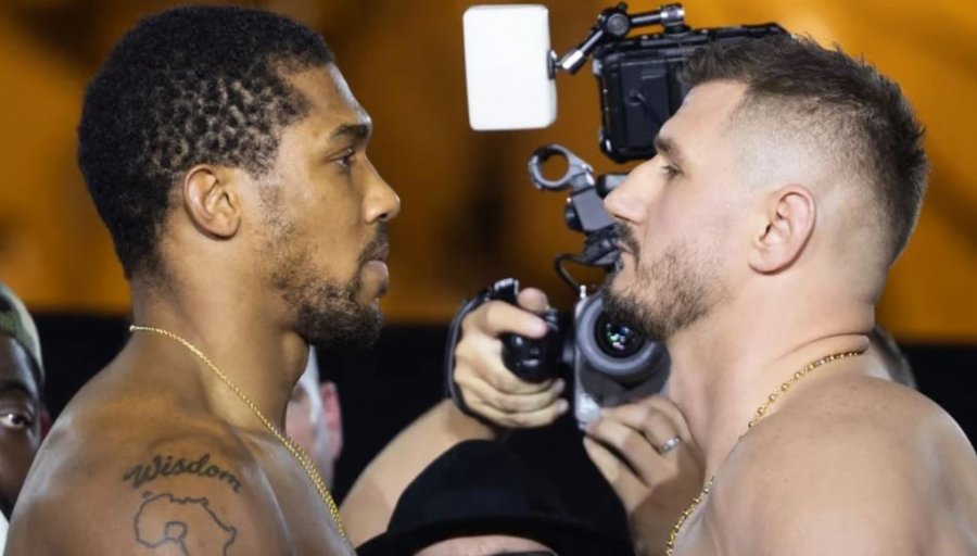 Mësohet ora kur pritet të fillojë super dueli mes Anthony Joshuas dhe Kristian Prengës