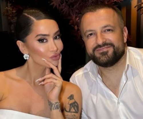 “Ti je paqja dhe shtëpia ime”, urimi emocionues i Dafina Zeqirit për ditëlindjen e partnerit