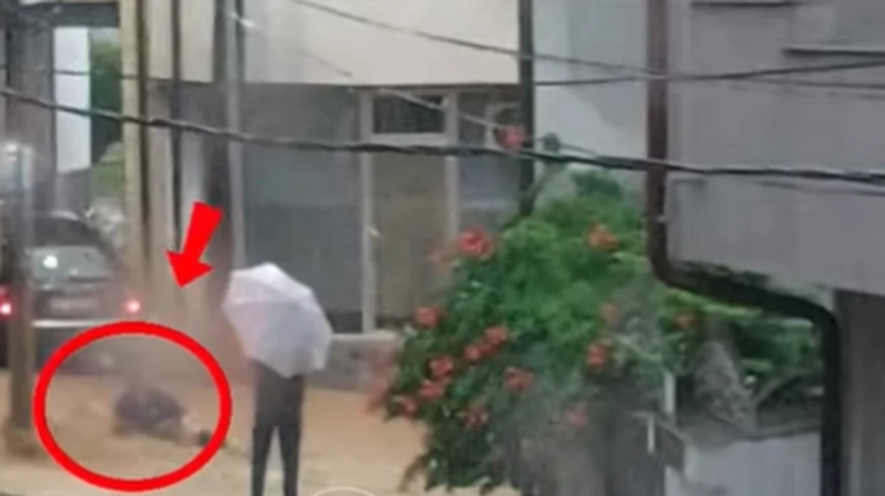 Pamje shqetësuese nga Rahoveci, uji i rrëmbyeshëm “merr me vete” një grua gjatë përmbytjeve