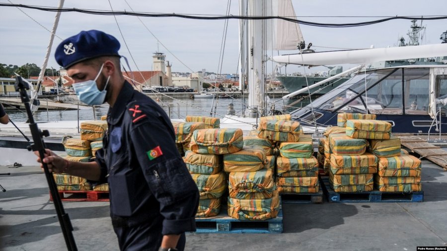 Sekuestrohen 2.6 tonë kokainë në Portugali, arrestohet edhe një shqiptar